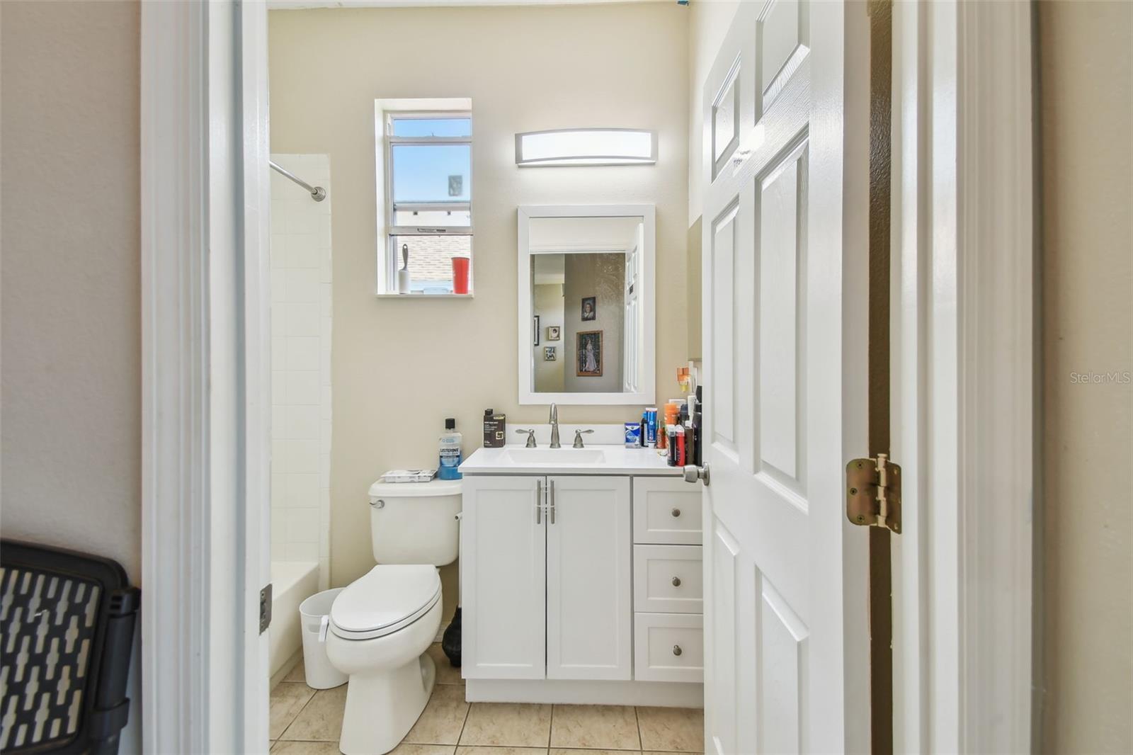 Image 32 of 49 For 419 Cierra Oaks Circle