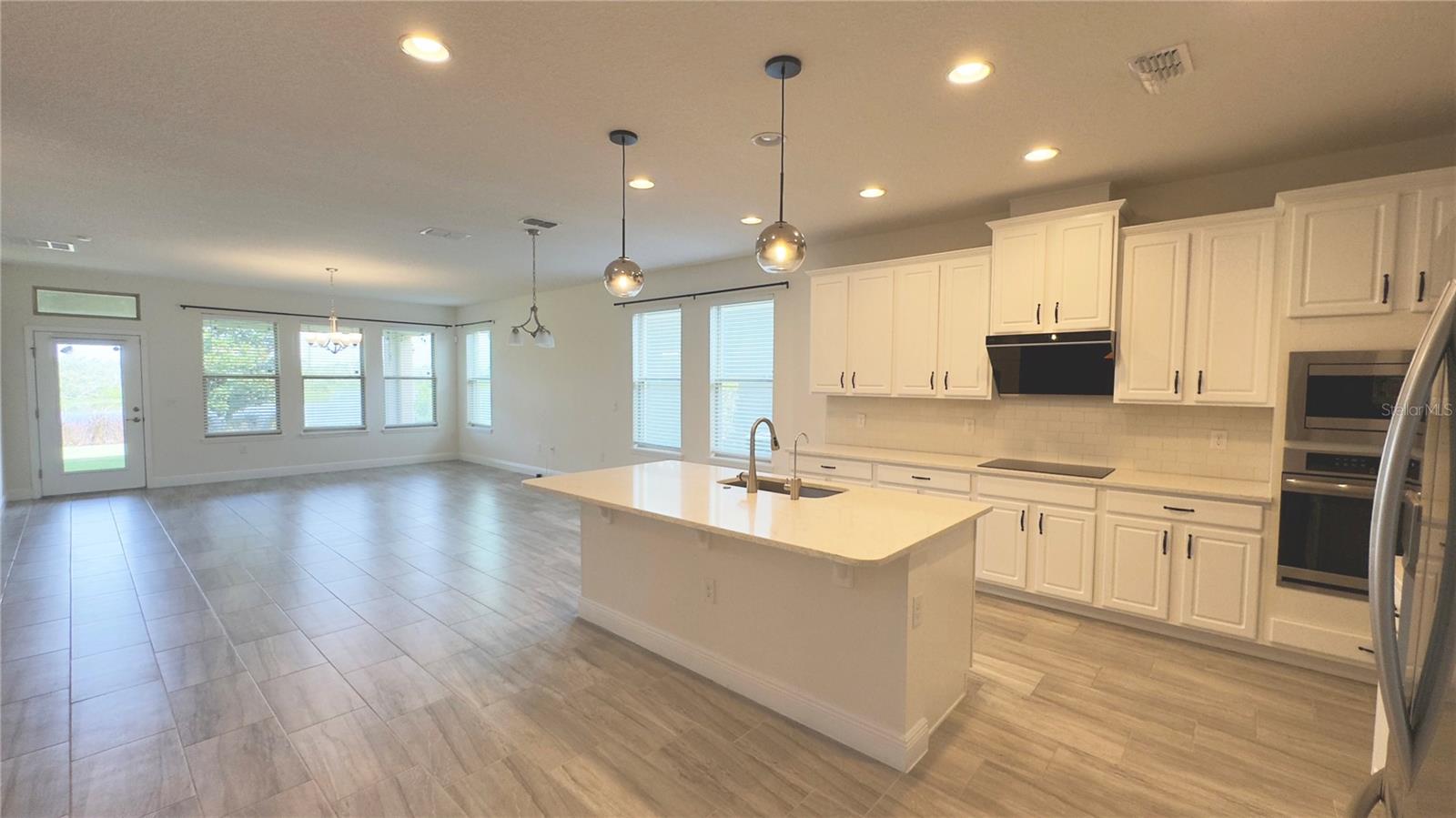 Image 5 of 40 For 9424 Bolero Road