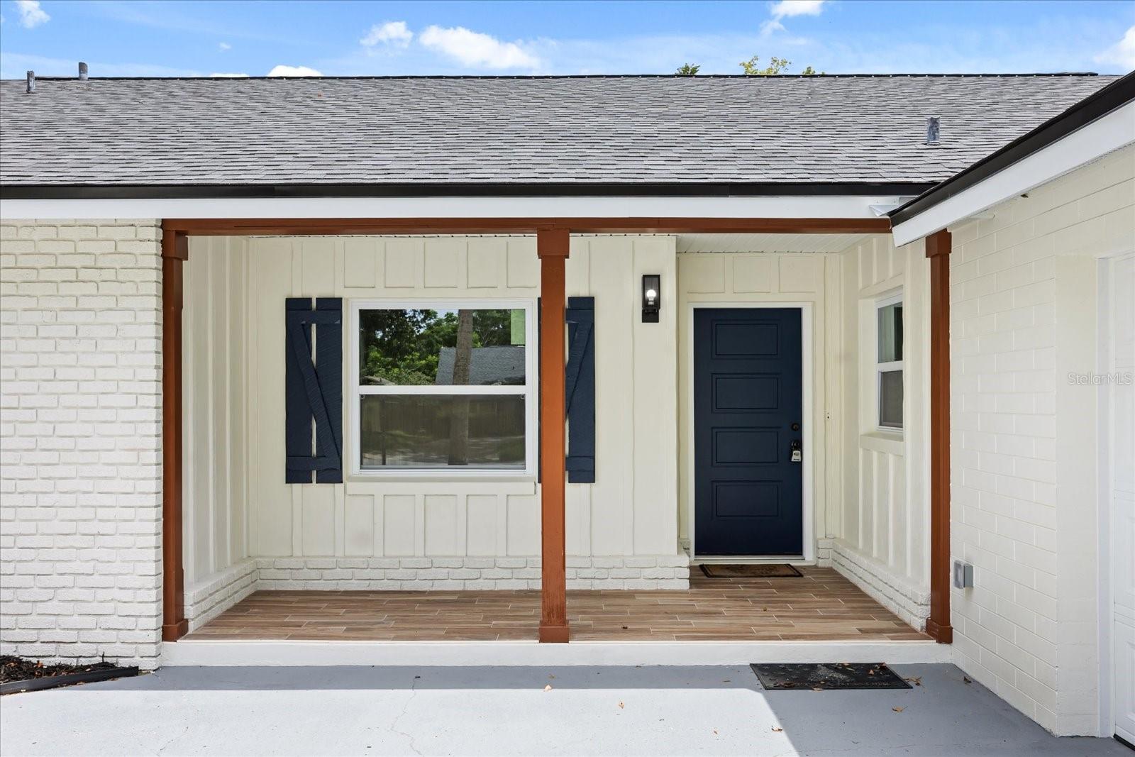 Image 3 of 28 For 2089 Sunderland Road
