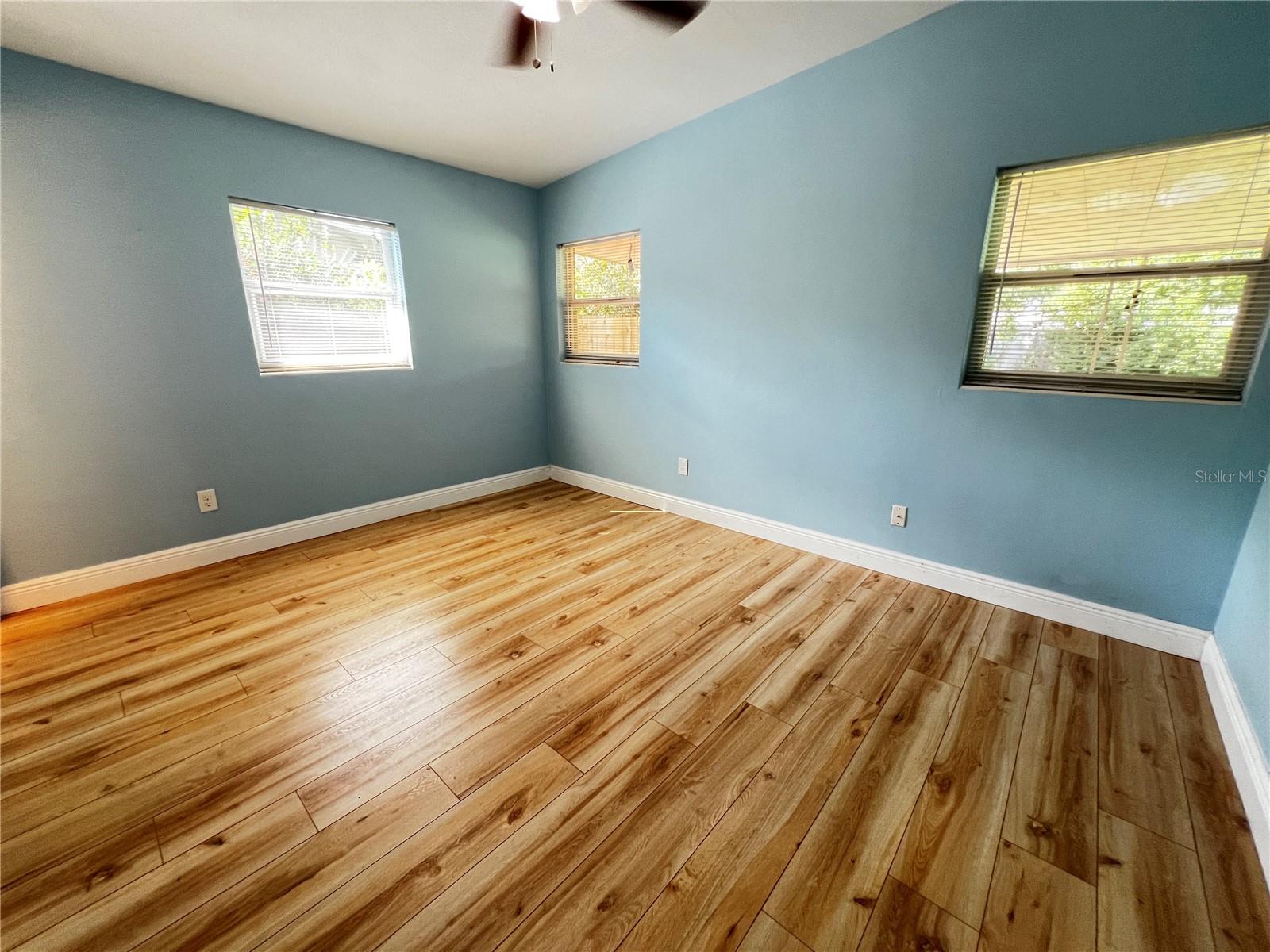 Image 10 of 21 For 3300 Fern Creek Avenue