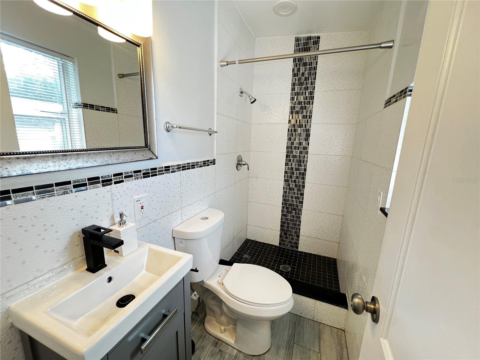 Image 11 of 21 For 3300 Fern Creek Avenue