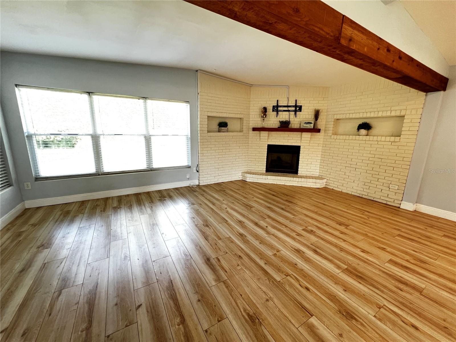 Image 5 of 21 For 3300 Fern Creek Avenue