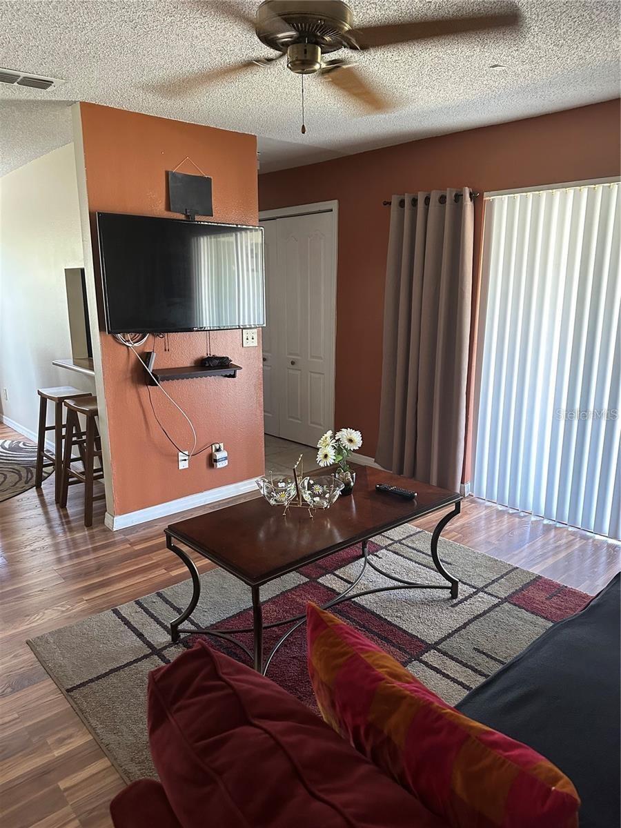 Image 4 of 16 For 4214 Pershing Pointe Place 3