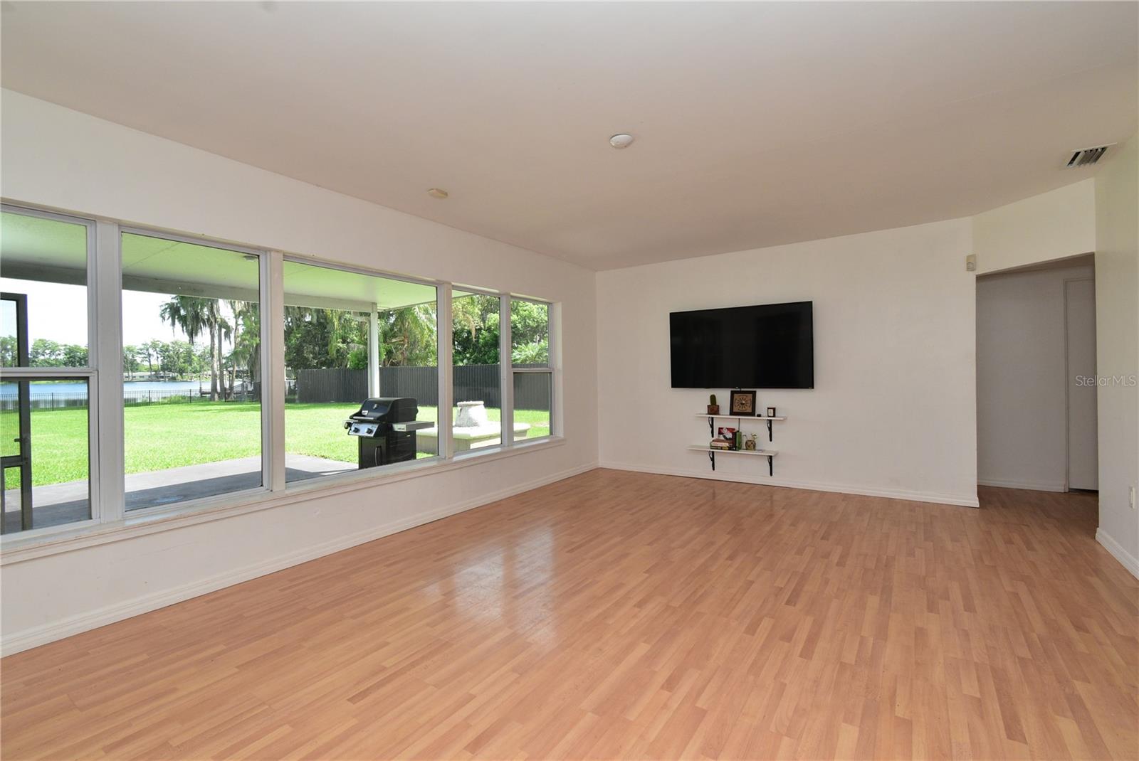 Image 6 of 7 For 17 Lake Mary Drive