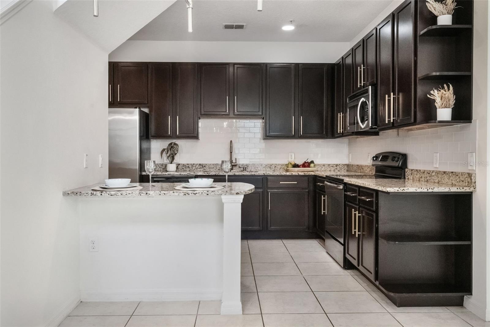 Image 11 of 51 For 643 Woodland Terrace Boulevard