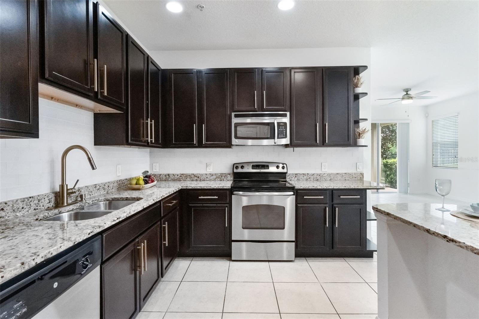 Image 14 of 51 For 643 Woodland Terrace Boulevard