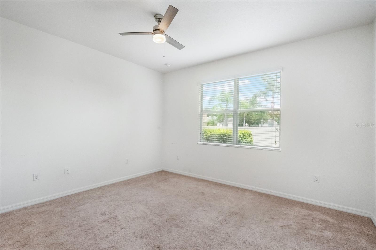 Image 16 of 51 For 643 Woodland Terrace Boulevard