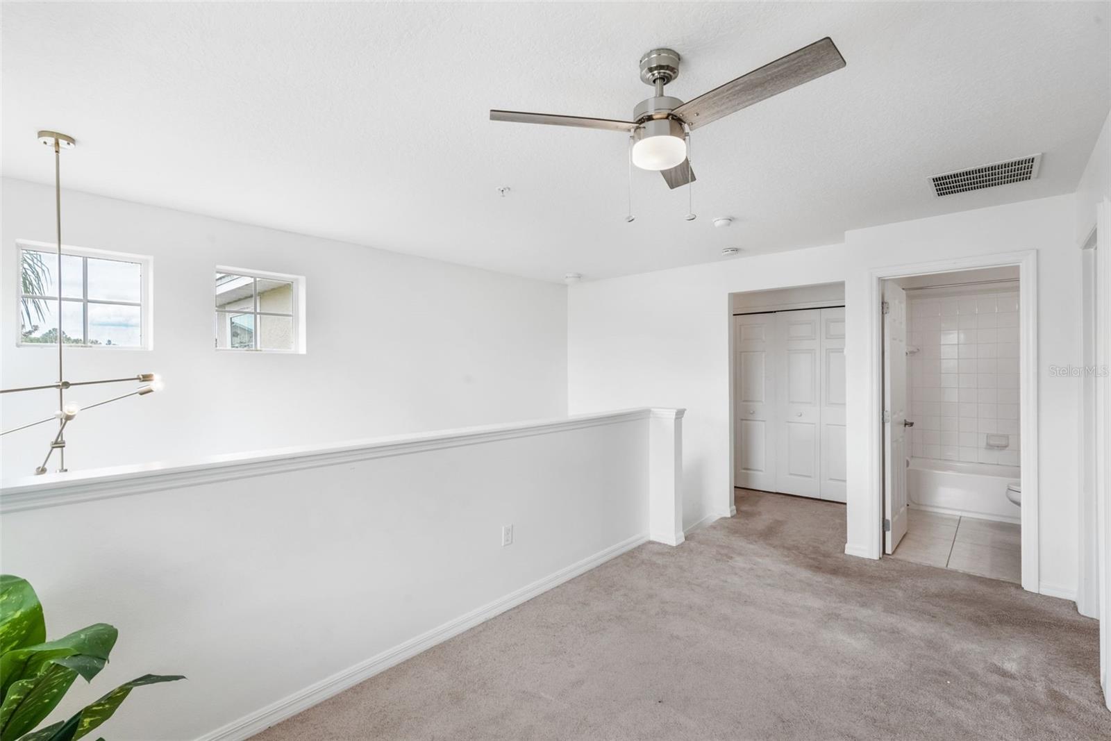 Image 21 of 51 For 643 Woodland Terrace Boulevard