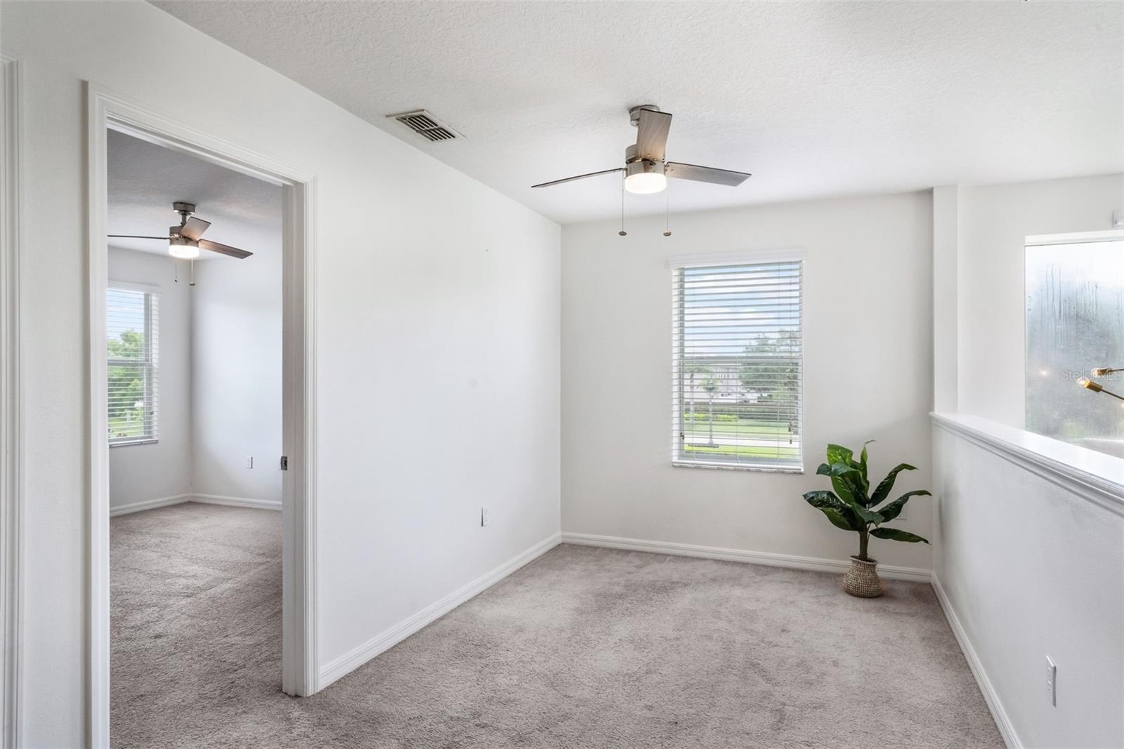 Image 22 of 51 For 643 Woodland Terrace Boulevard