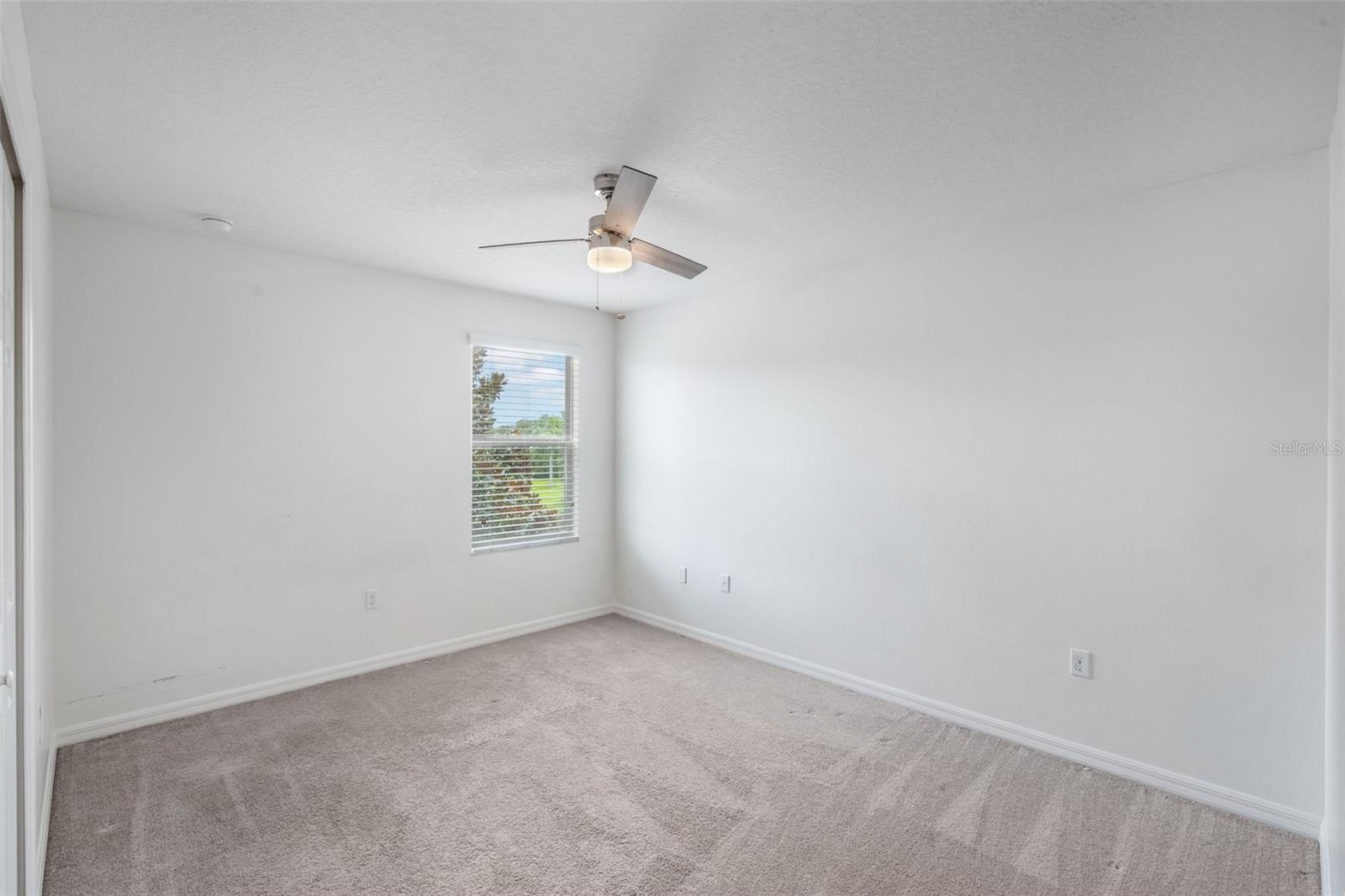 Image 23 of 51 For 643 Woodland Terrace Boulevard
