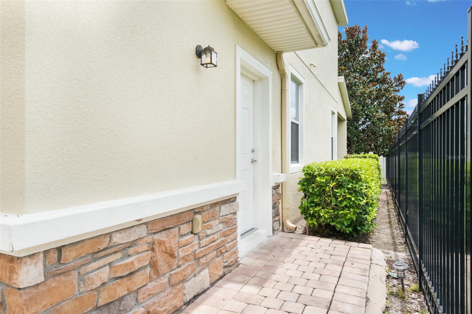 Image 3 of 51 For 643 Woodland Terrace Boulevard