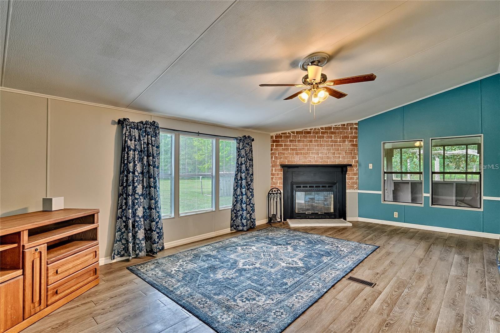 Image 9 of 28 For 11670 37th Lane