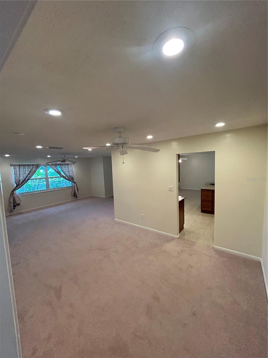 Image 10 of 50 For 9504 Cluster Avenue