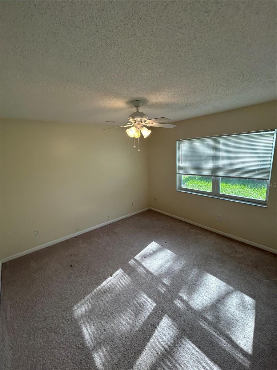 Image 14 of 50 For 9504 Cluster Avenue