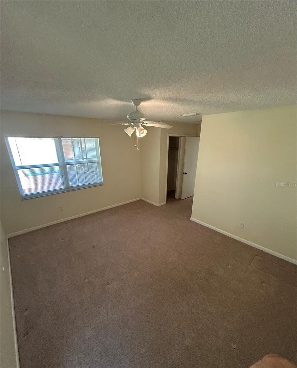 Image 19 of 50 For 9504 Cluster Avenue