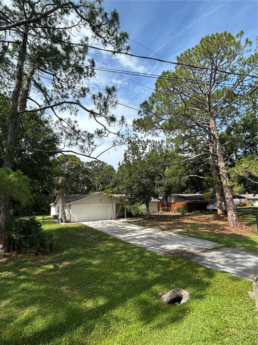Image 2 of 50 For 9504 Cluster Avenue