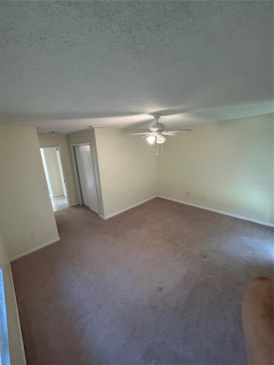 Image 21 of 50 For 9504 Cluster Avenue