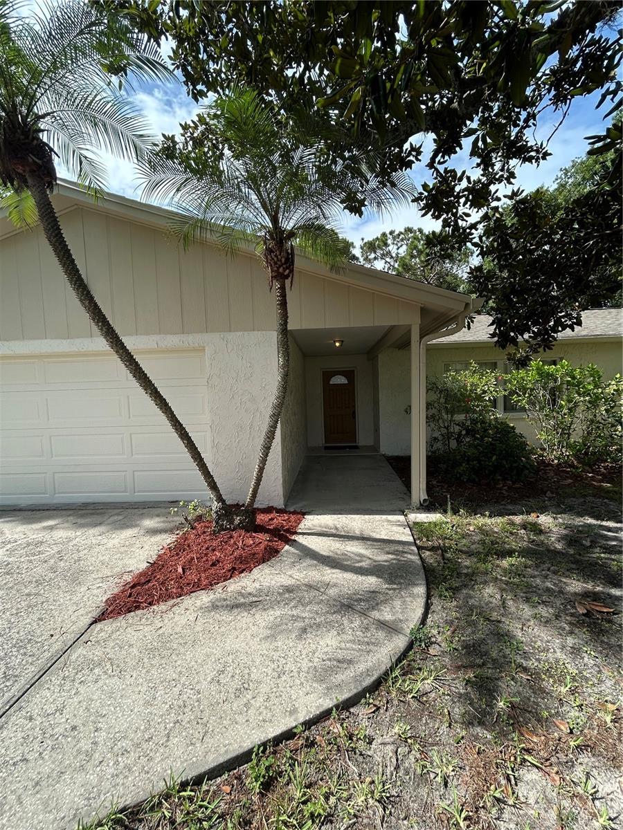 Image 3 of 50 For 9504 Cluster Avenue