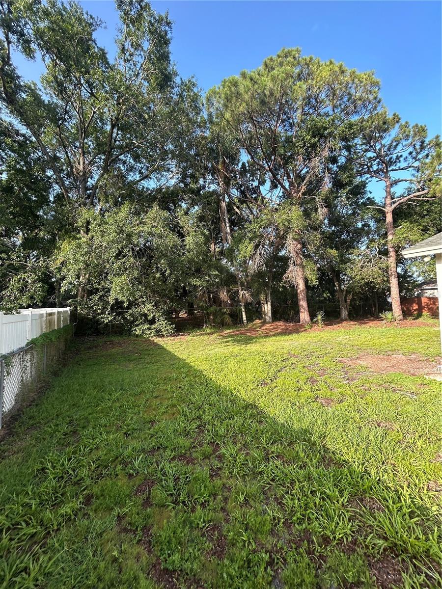 Image 33 of 50 For 9504 Cluster Avenue