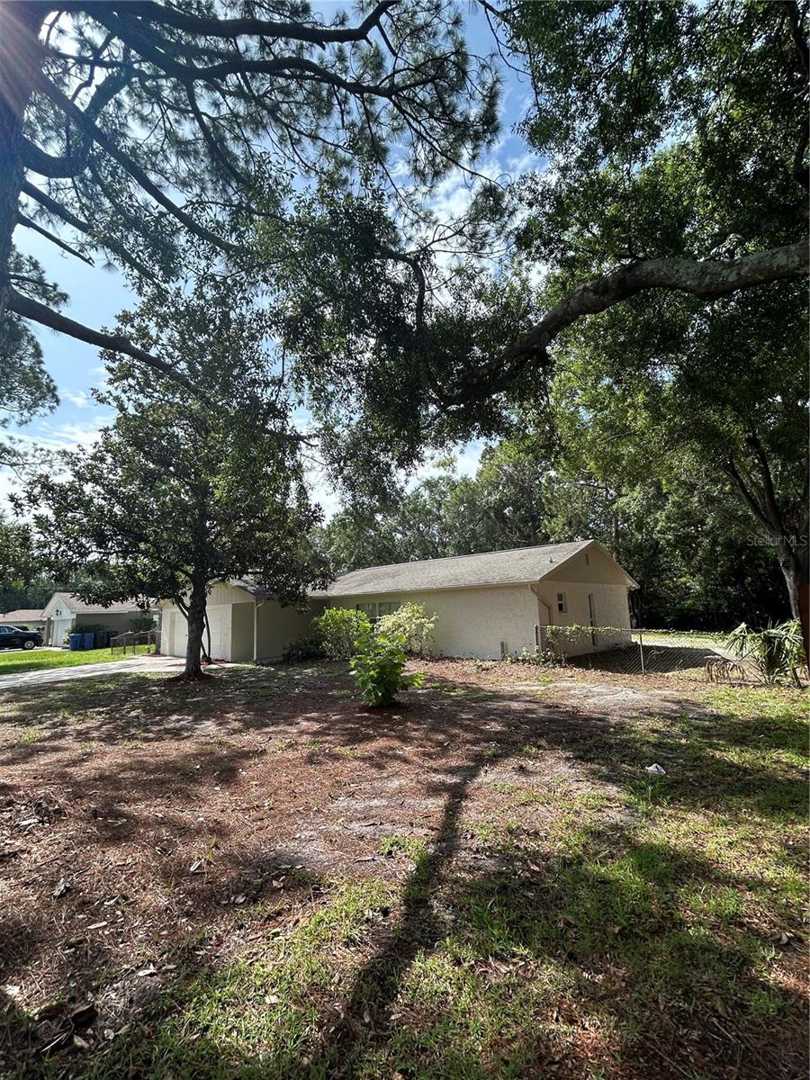 Image 45 of 50 For 9504 Cluster Avenue