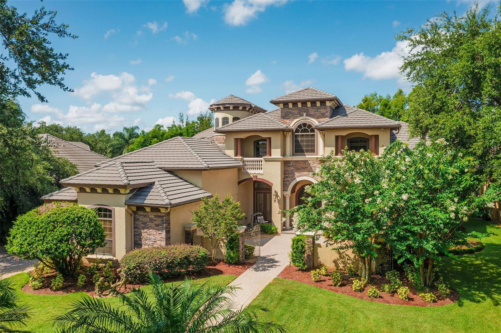 Details for 8402 Lake Burden Circle, WINDERMERE, FL 34786