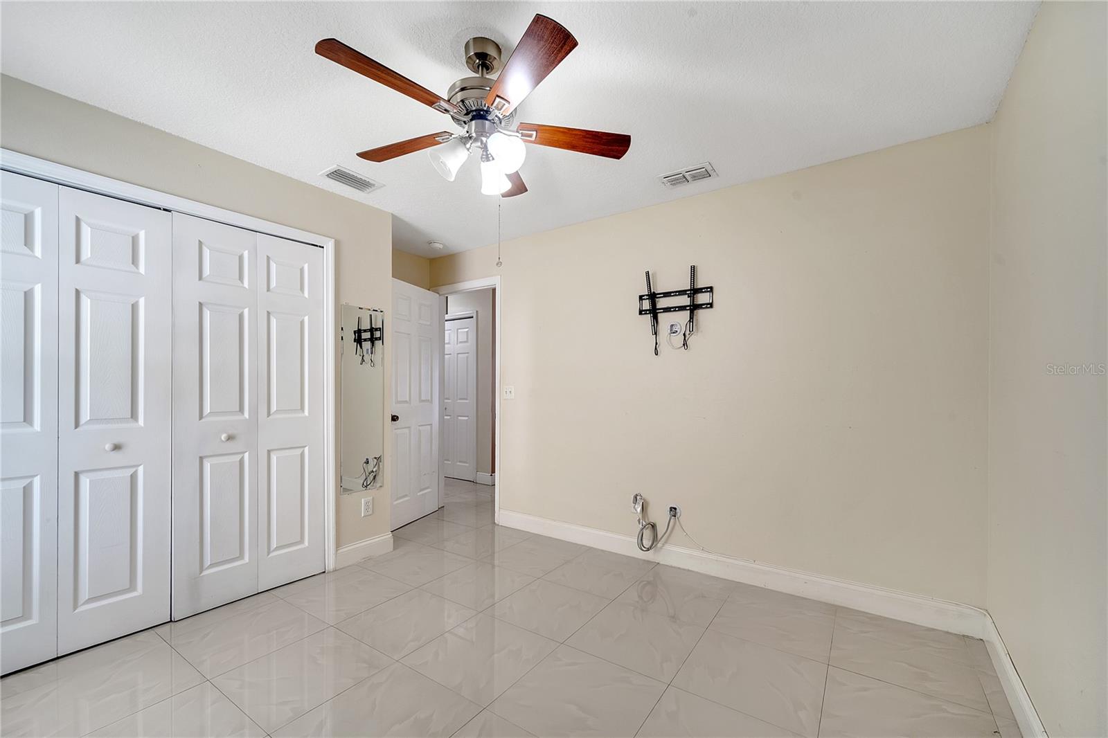Image 14 of 32 For 13217 Briar Forest Court