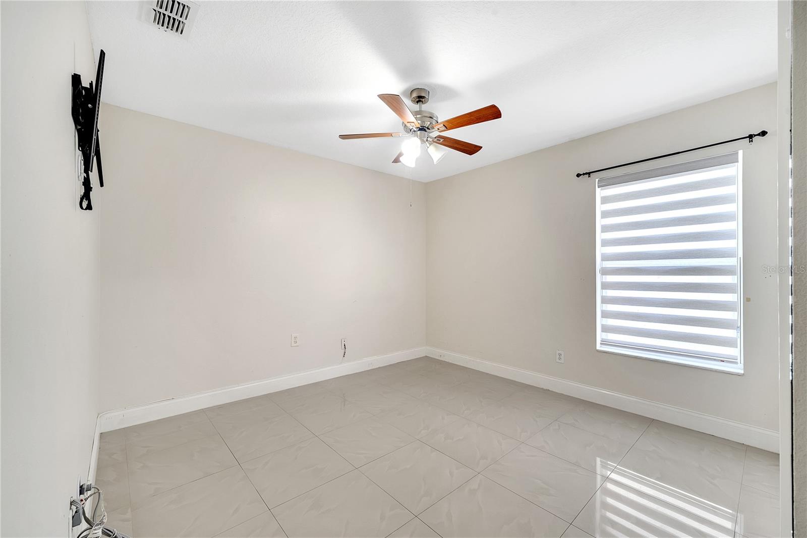 Image 15 of 32 For 13217 Briar Forest Court