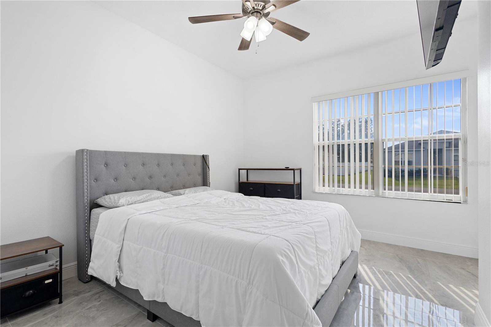 Image 17 of 26 For 686 Cotulla Drive