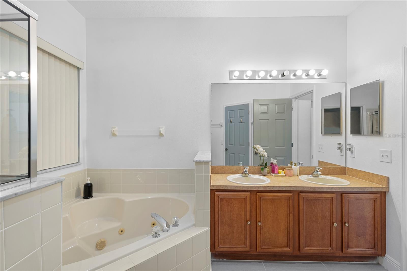 Image 21 of 26 For 686 Cotulla Drive