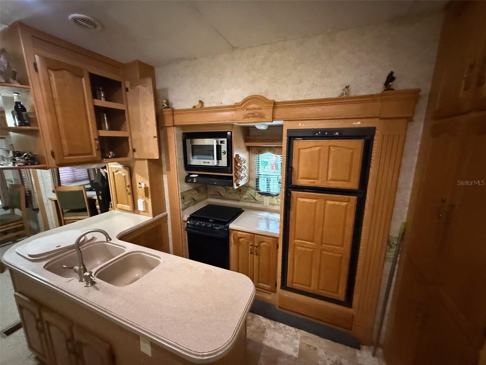 Image 8 of 18 For 3000 Clarcona Road 527