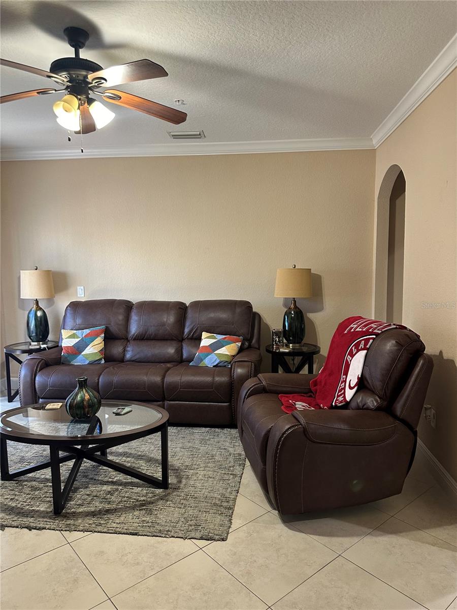 Image 2 of 19 For 3717 Lake Orlando Parkway 07