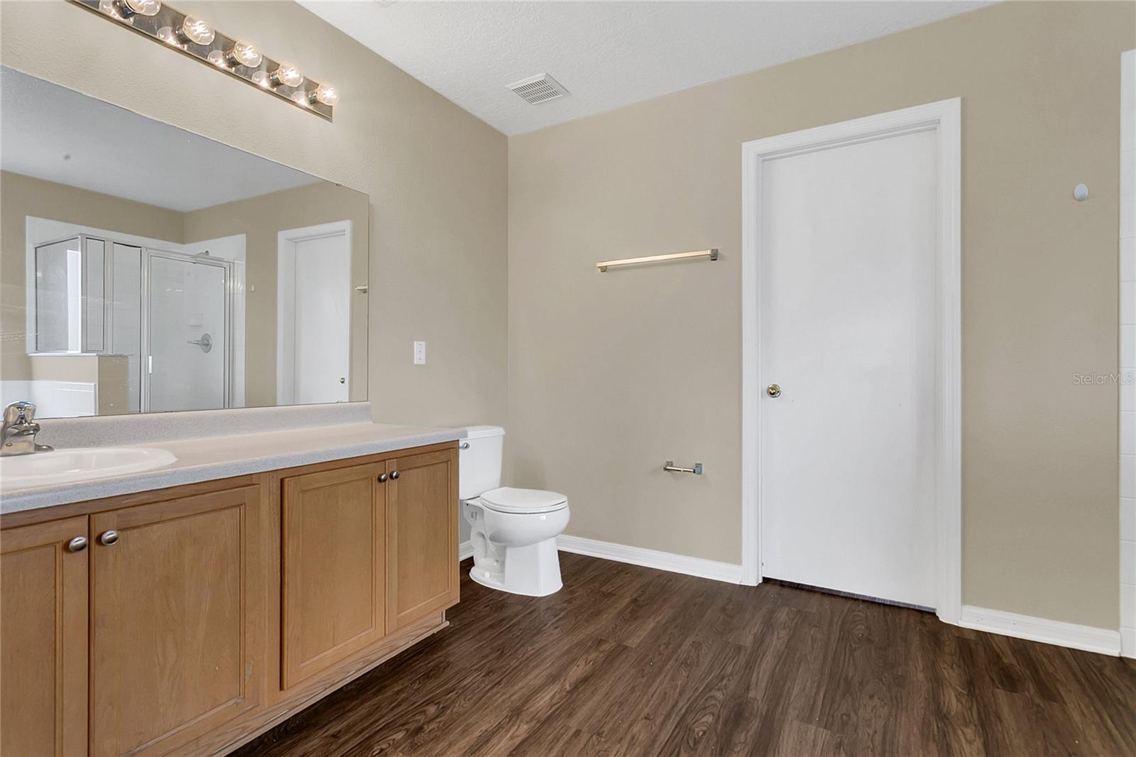 Image 12 of 34 For 1612 Redfin Drive