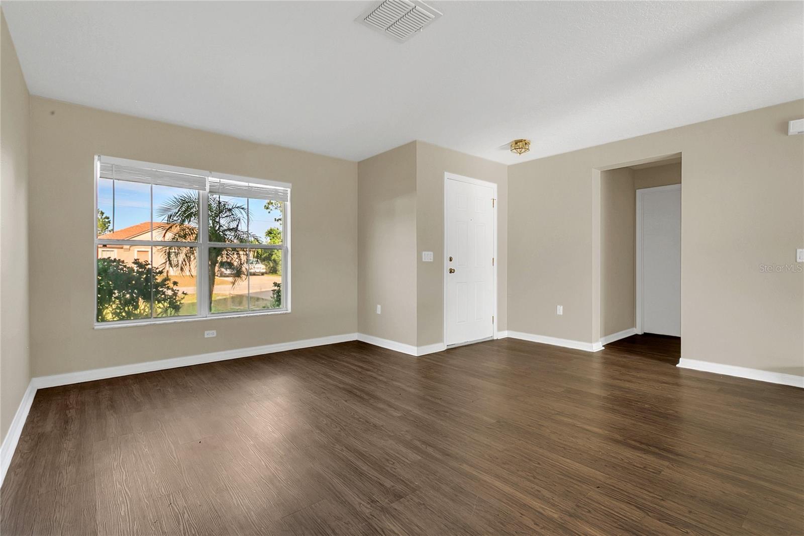 Image 22 of 34 For 1612 Redfin Drive