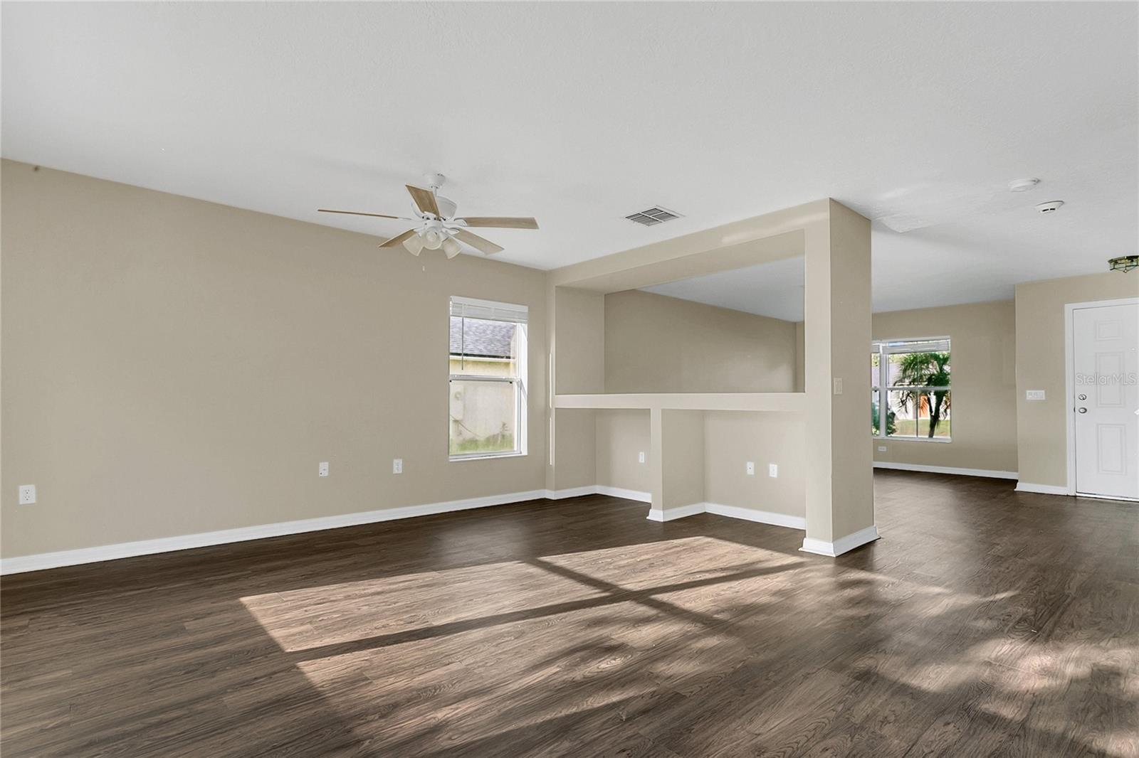 Image 3 of 34 For 1612 Redfin Drive