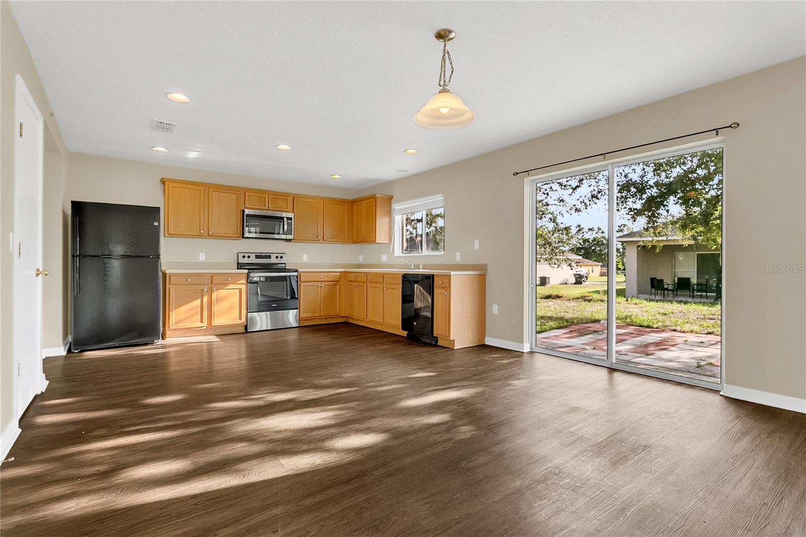 Image 6 of 34 For 1612 Redfin Drive
