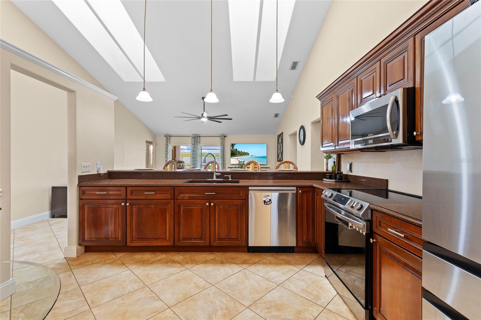 Image 14 of 45 For 1606 Burryport Drive