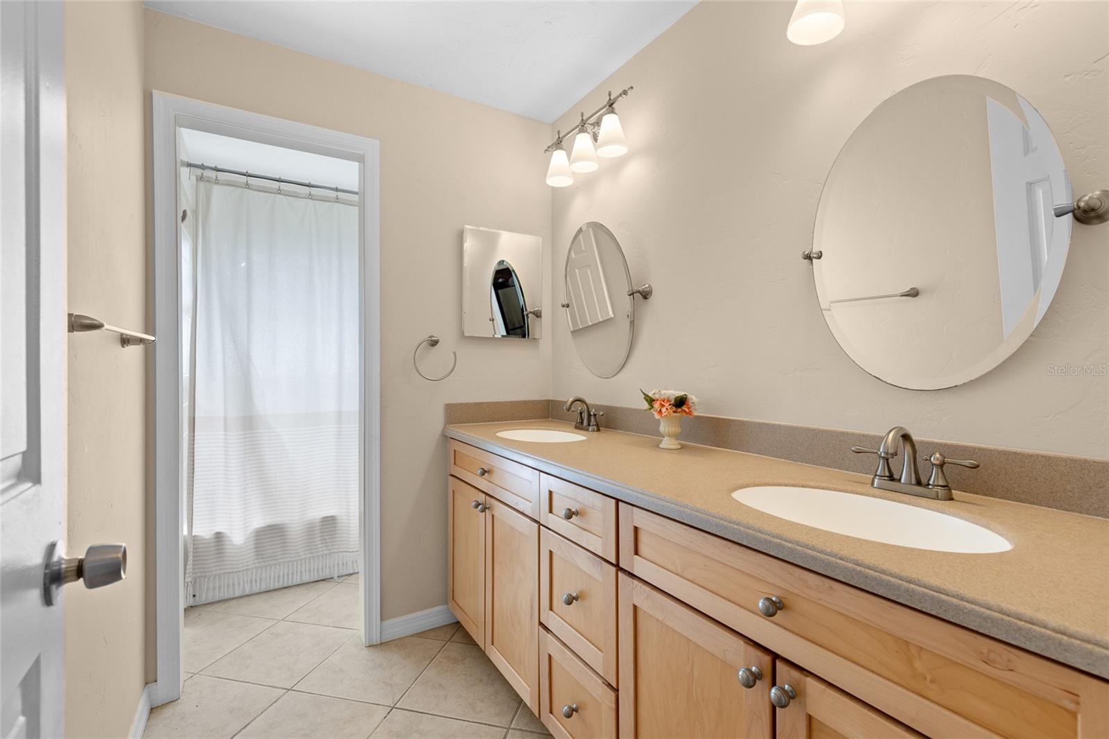 Image 22 of 45 For 1606 Burryport Drive