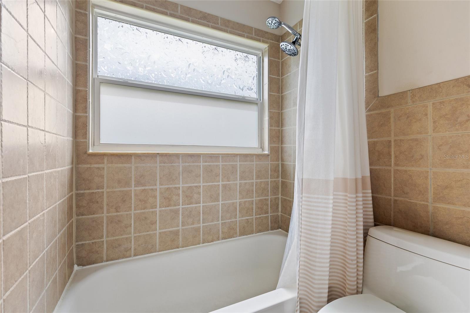 Image 23 of 45 For 1606 Burryport Drive