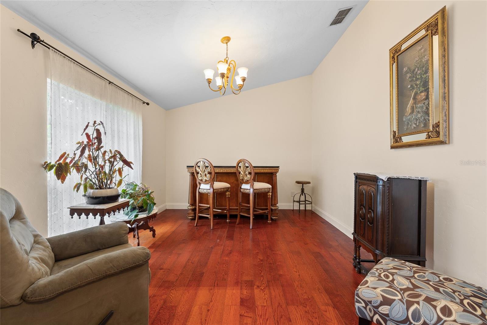 Image 4 of 45 For 1606 Burryport Drive