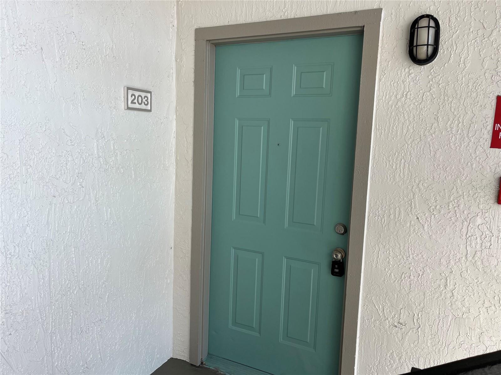 Image 2 of 15 For 2131 Cascades Boulevard 203