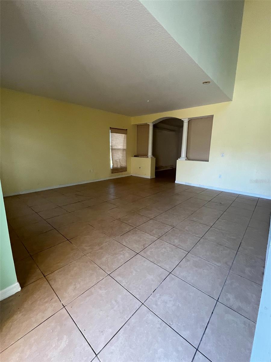Image 11 of 48 For 402 Big Sioux Court