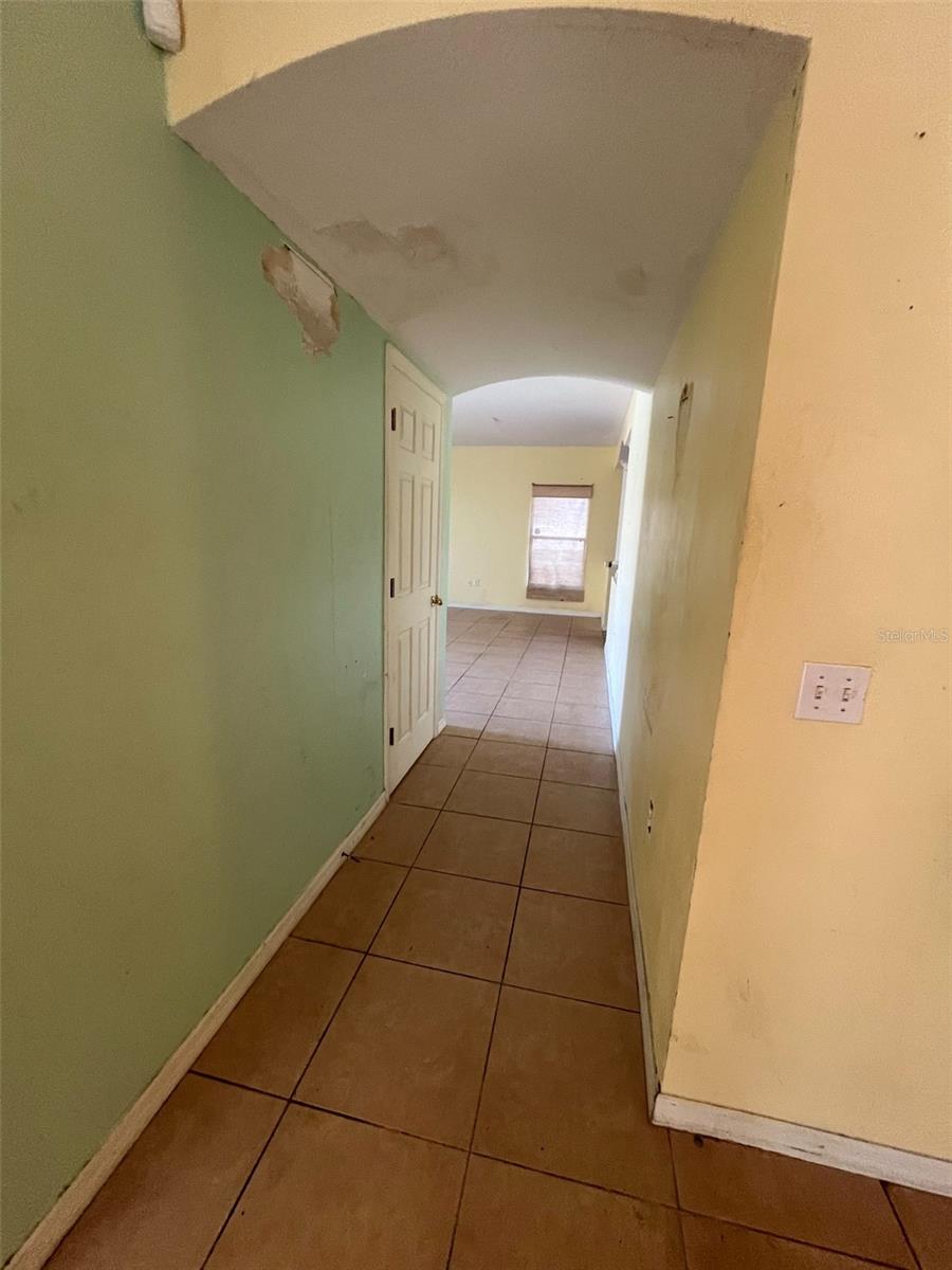 Image 22 of 48 For 402 Big Sioux Court