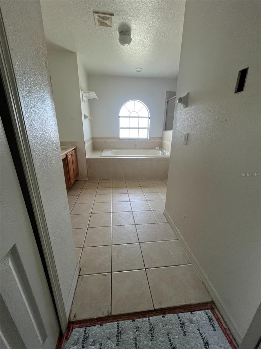 Image 30 of 48 For 402 Big Sioux Court