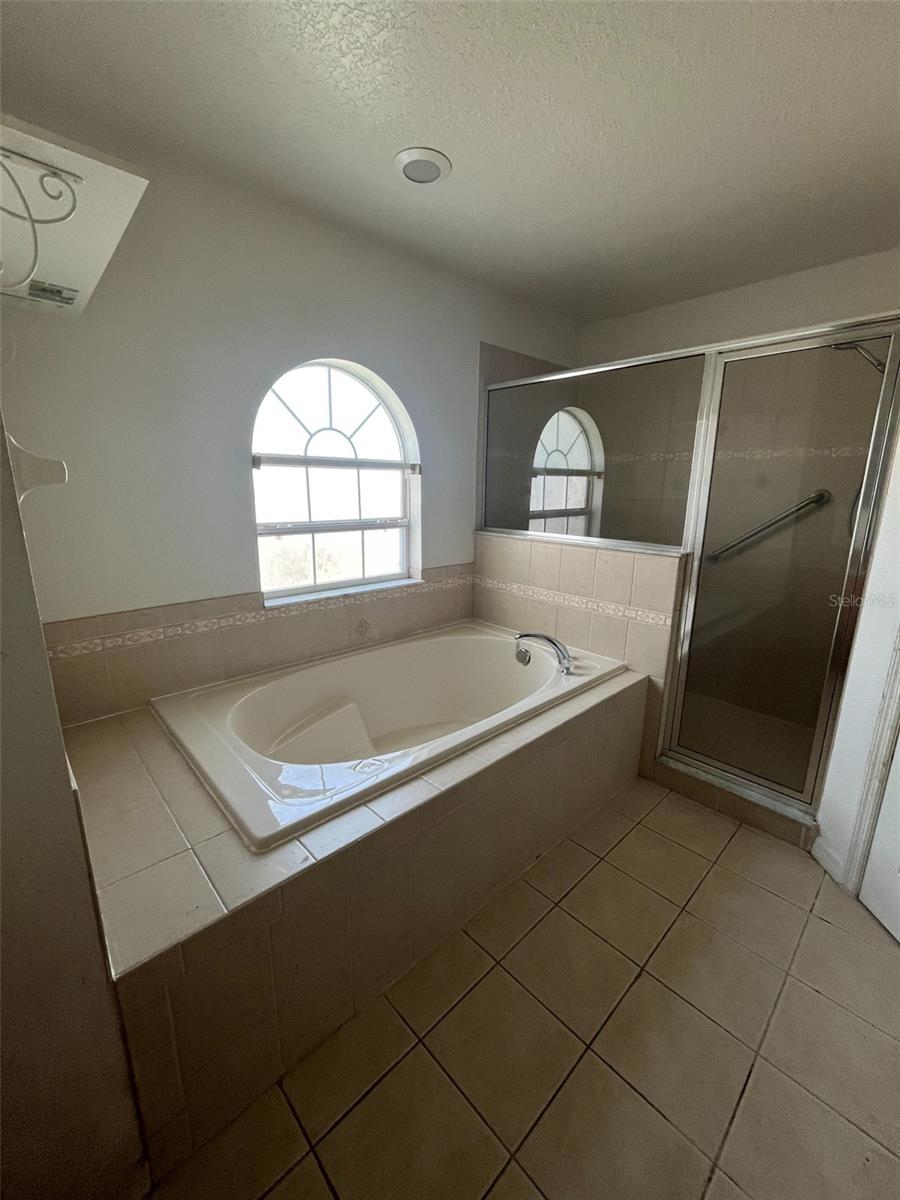 Image 31 of 48 For 402 Big Sioux Court