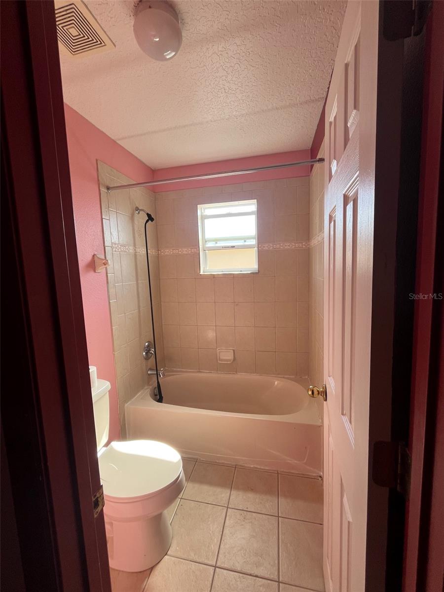 Image 46 of 48 For 402 Big Sioux Court