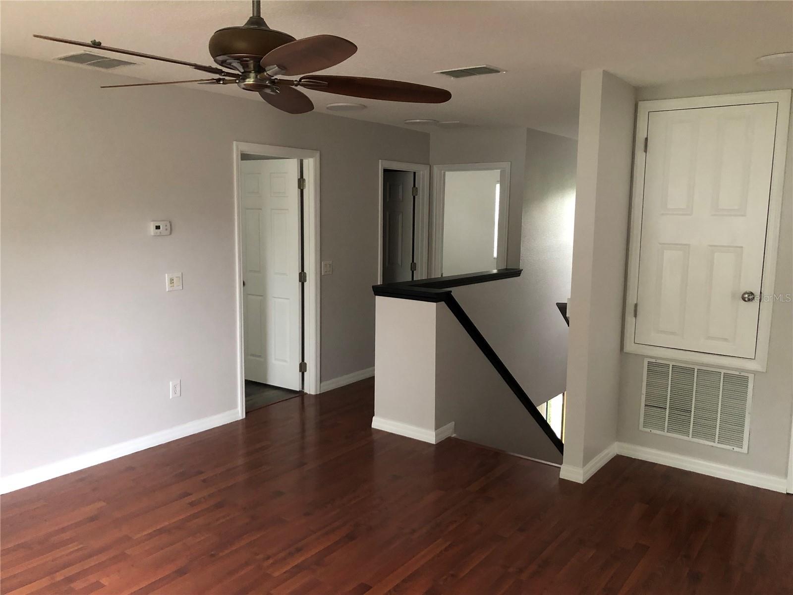 Image 5 of 14 For 13125 Oulton Circle