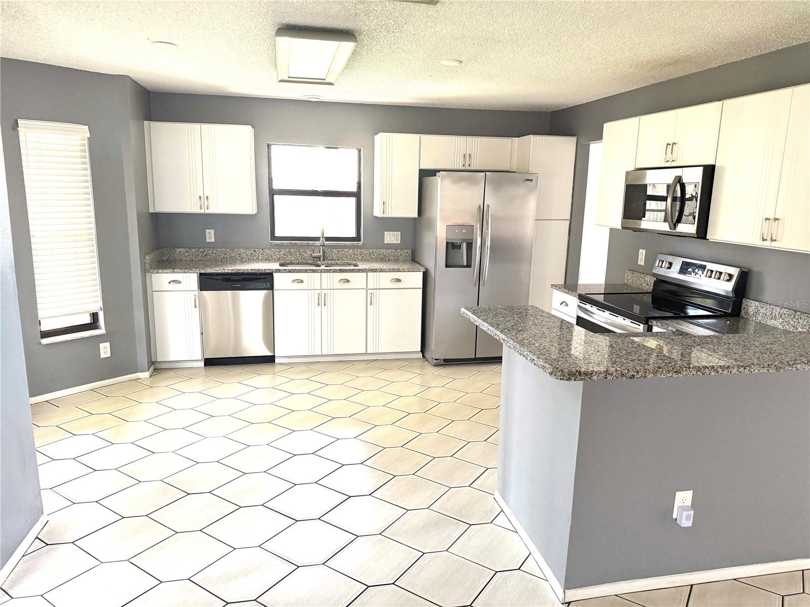 Image 5 of 10 For 2710 Springfield Drive
