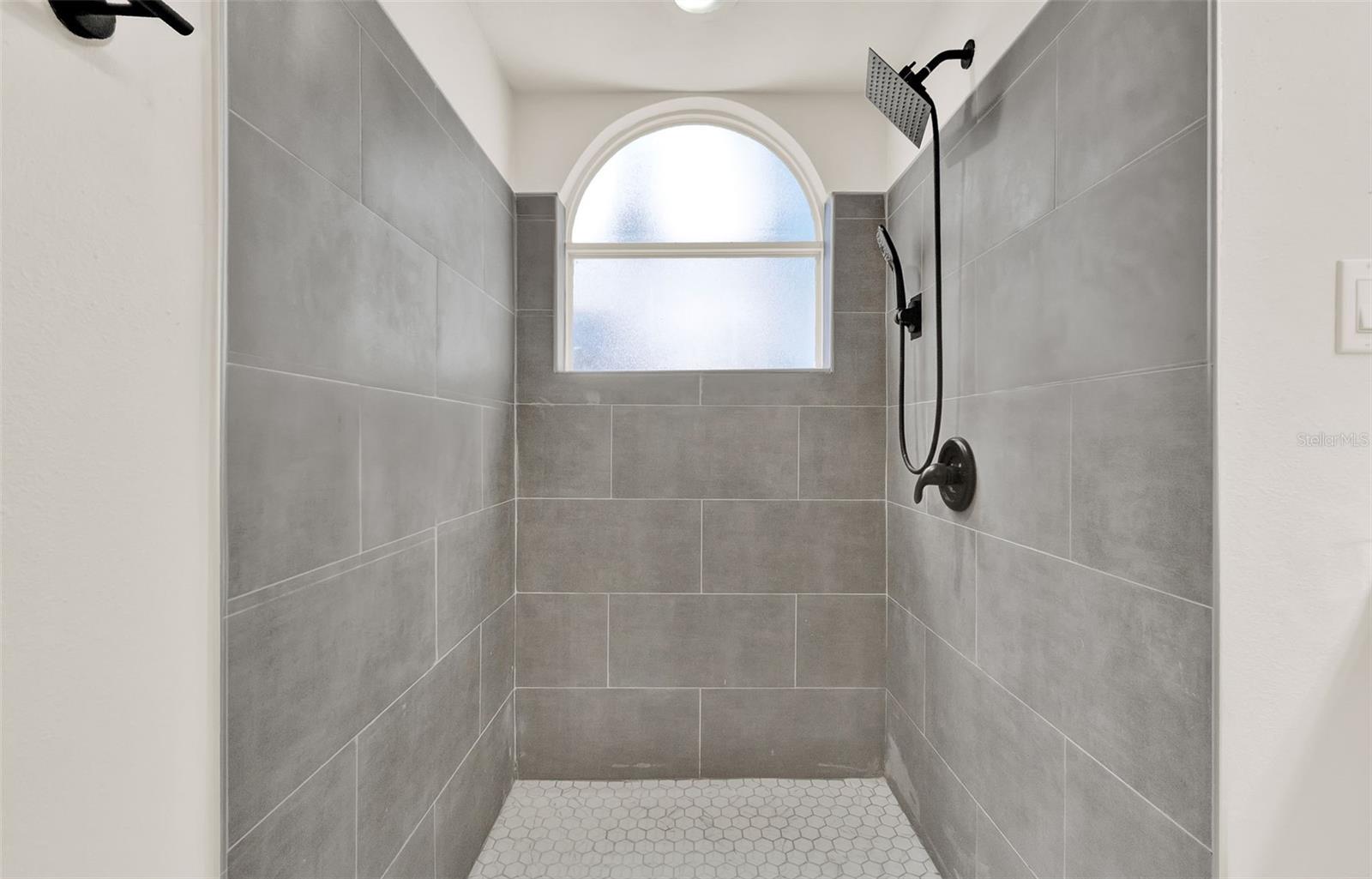 Image 24 of 30 For 2739 Poinciana Boulevard 77