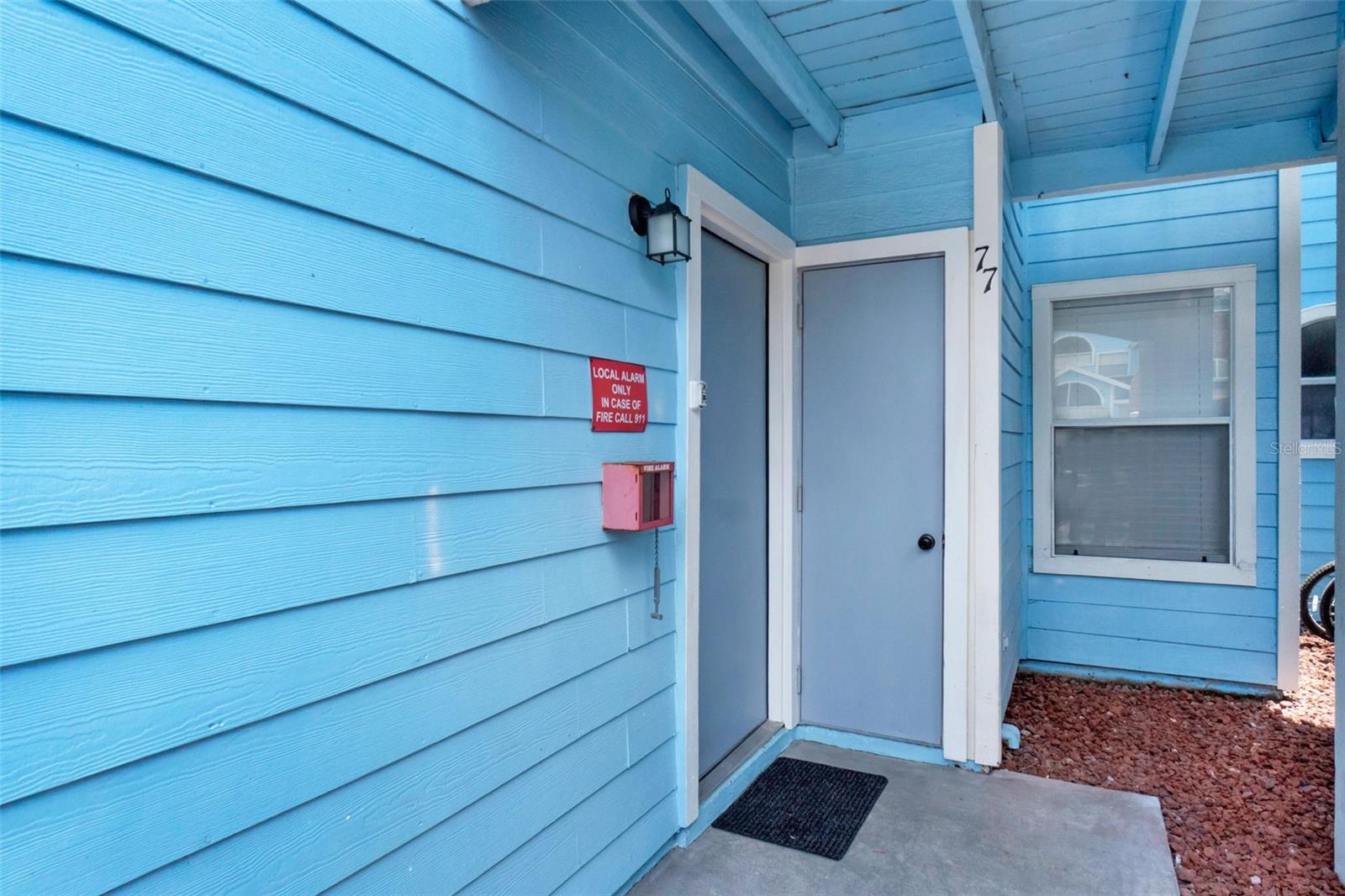 Image 3 of 30 For 2739 Poinciana Boulevard 77