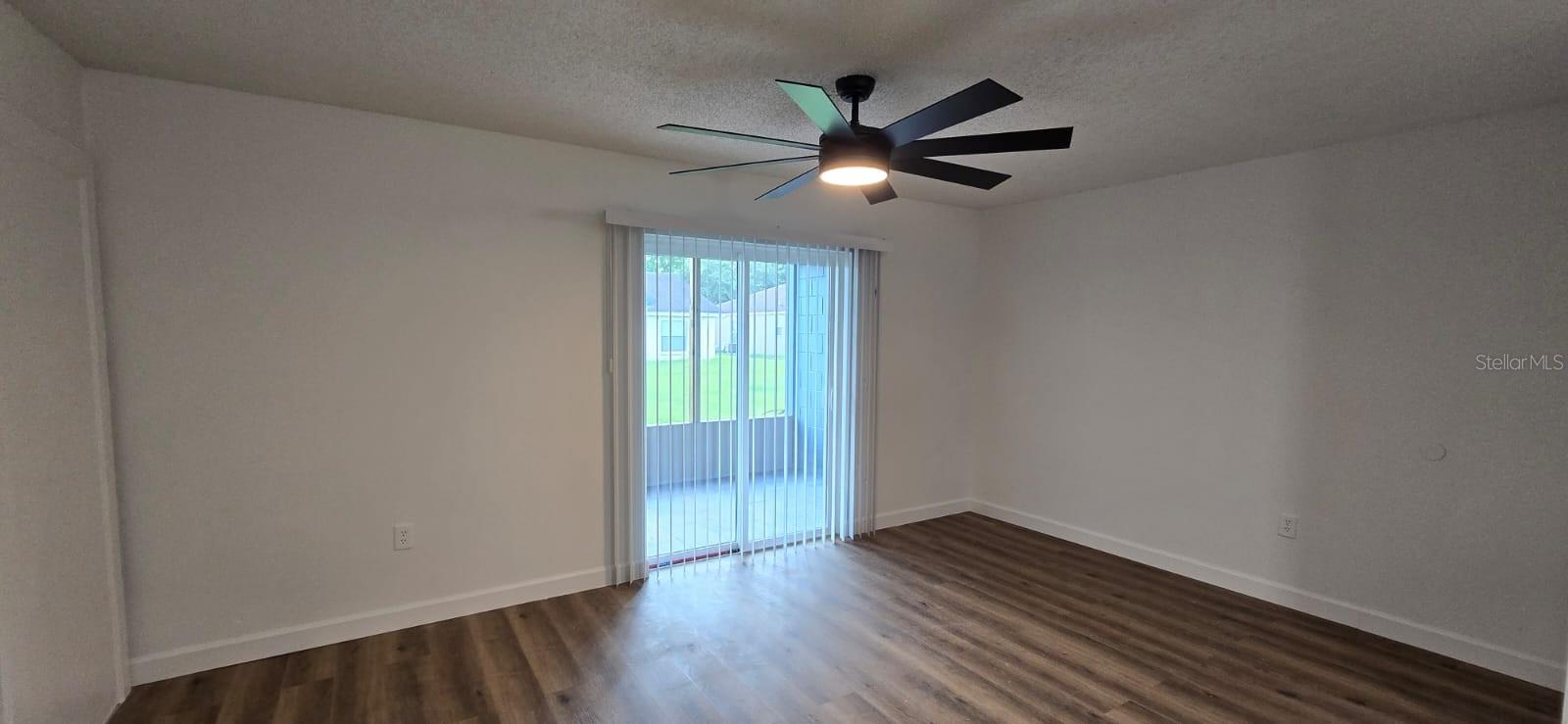 Image 6 of 12 For 669 Royalty Court A
